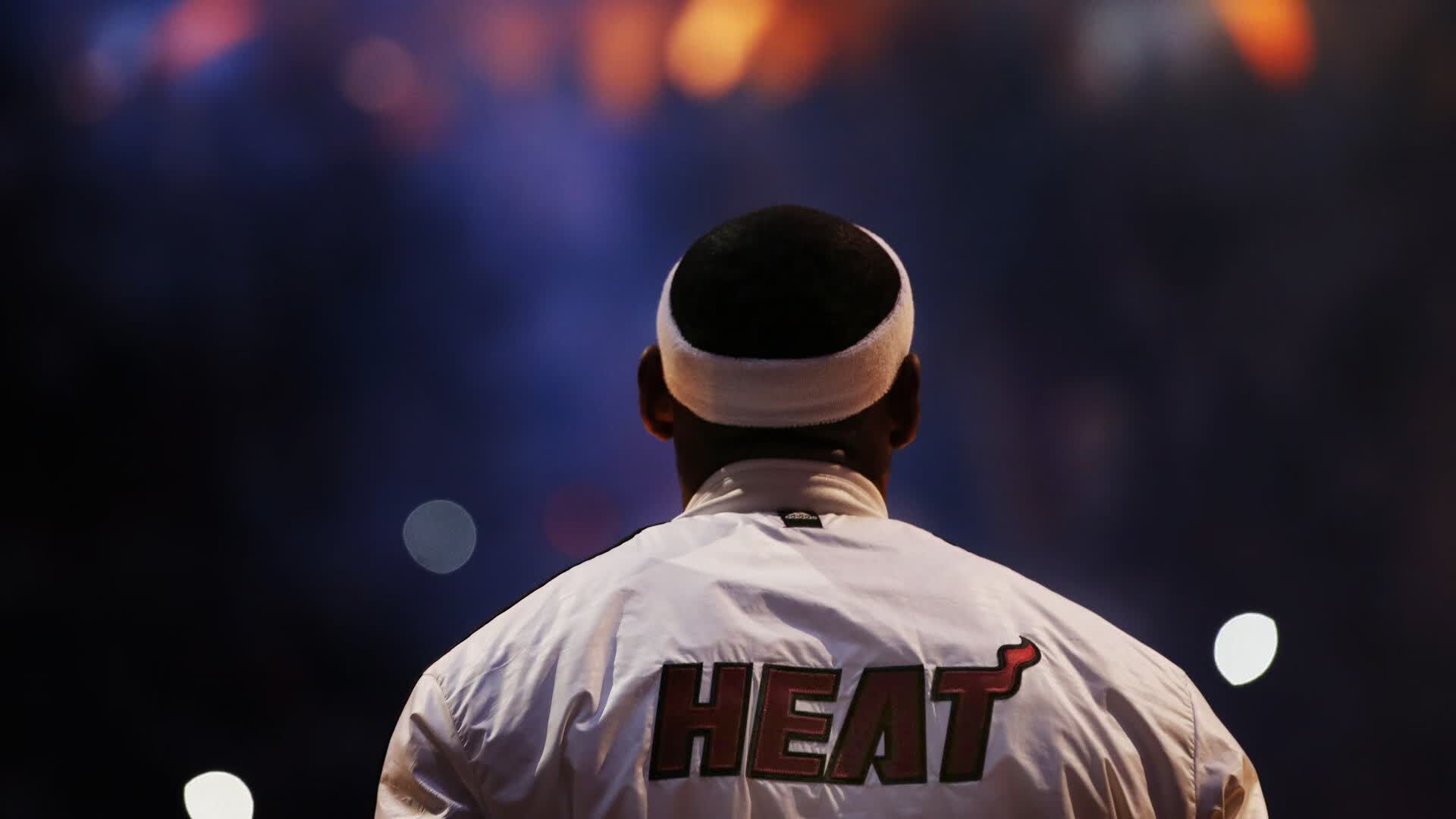 郑钦文冲击世界第一?职业网球规则大变革引爆热议